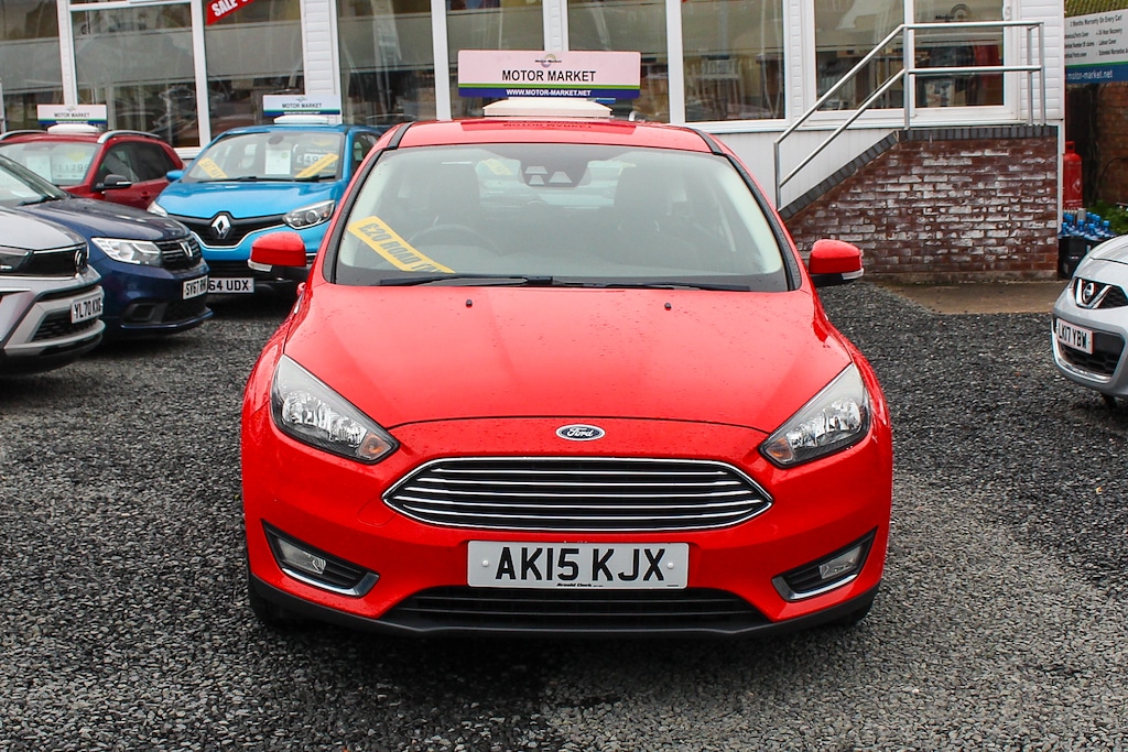Used Ford Focus 2015 for sale - 76729948: Photo 2