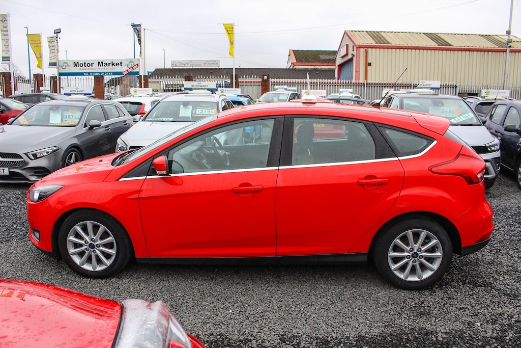 Used Ford Focus 2015 for sale - 76729948: Photo 5