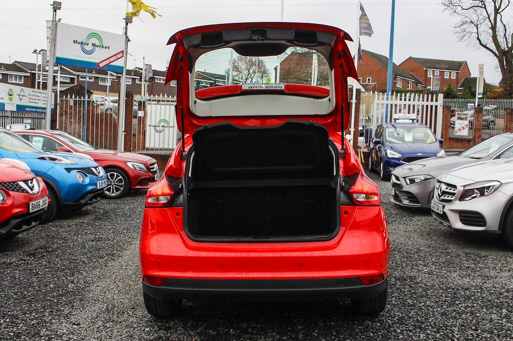 Used Ford Focus 2015 for sale - 76729948: Photo 8