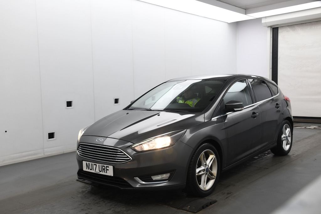 Used Ford Focus 2017 for sale - 77435393: Photo 3