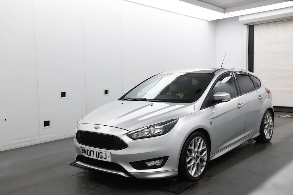 Used Ford Focus 2017 for sale - 77665345: Photo 3