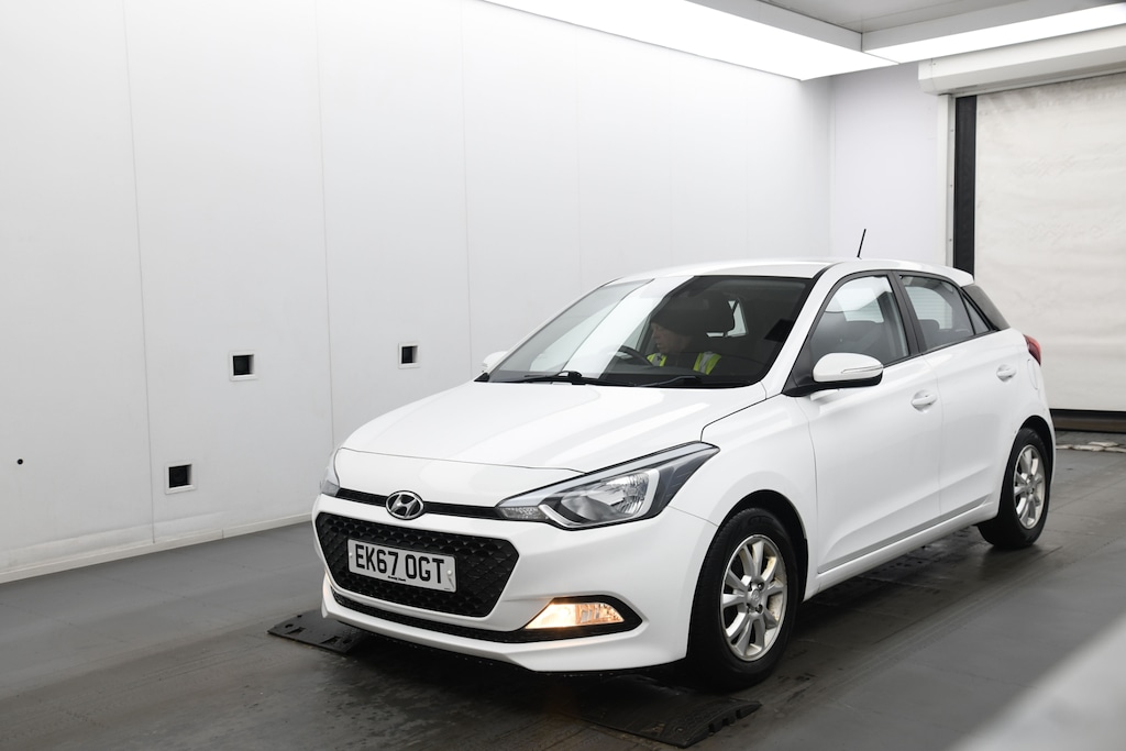 Used Hyundai i20 2017 for sale - 77592493: Photo 3