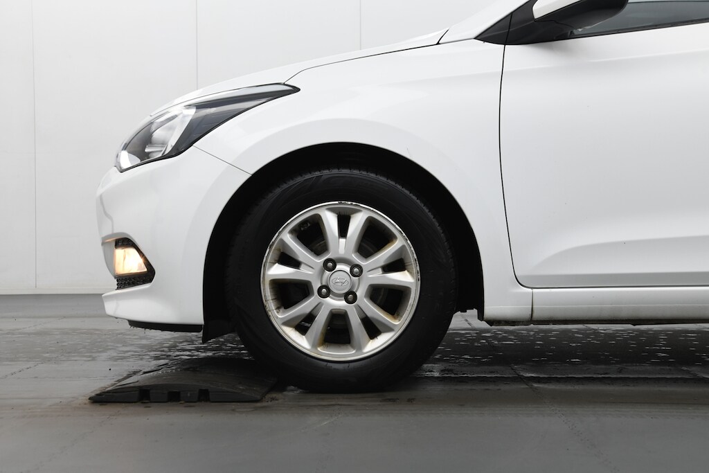 Used Hyundai i20 2017 for sale - 77592493: Photo 9