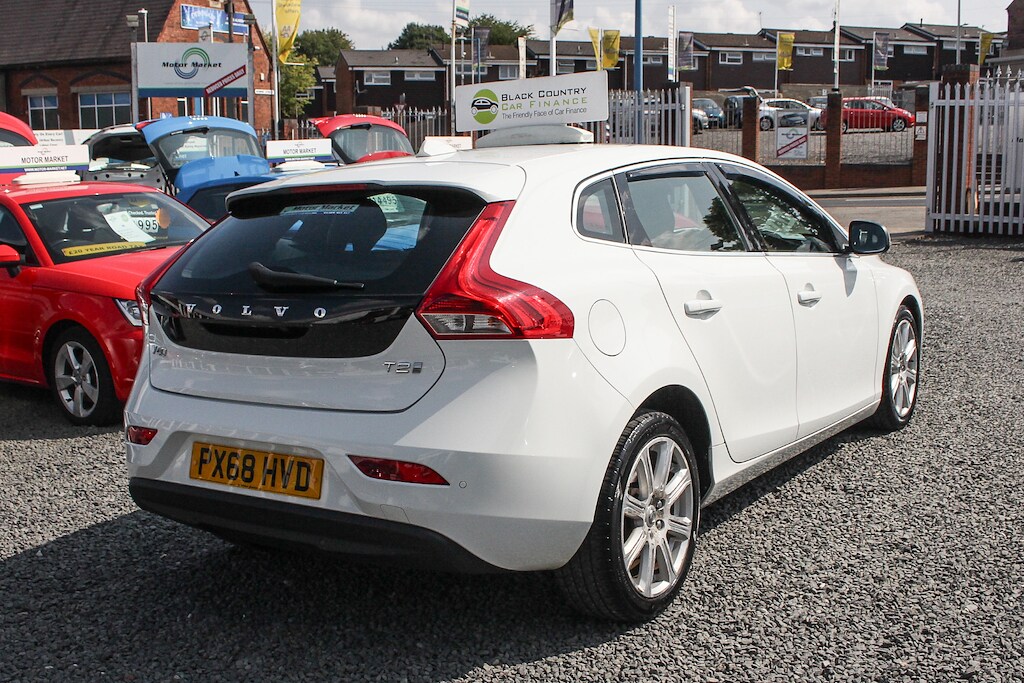 Used Volvo V40 2018 for sale - 76729973: Photo 10