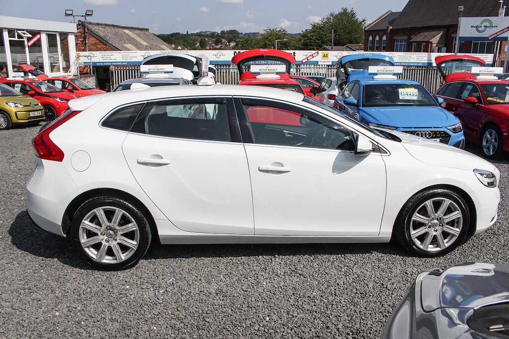 Used Volvo V40 2018 for sale - 76729973: Photo 11