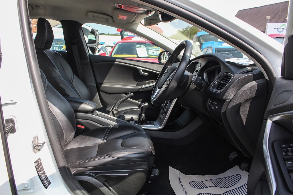 Used Volvo V40 2018 for sale - 76729973: Photo 14