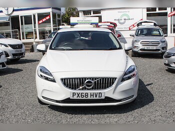Used Volvo V40 2018 for sale - 76729973: Photo