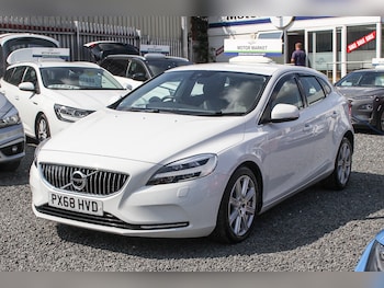 Used Volvo V40 2018 for sale - 76729973: Photo