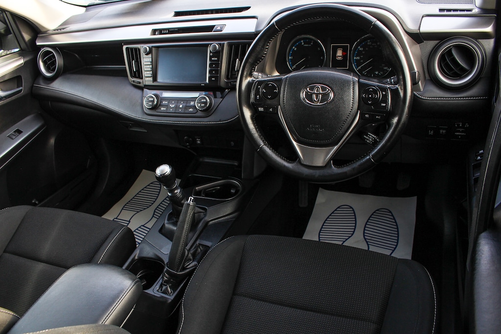 Used Toyota RAV4 2017 for sale - 76729946: Photo 16