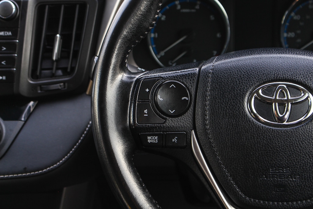 Used Toyota RAV4 2017 for sale - 76729946: Photo 25