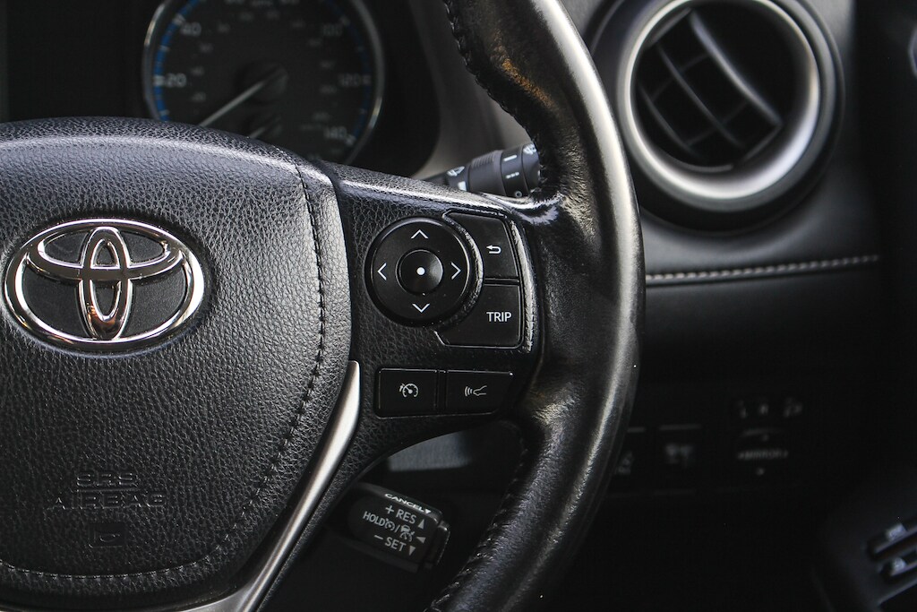 Used Toyota RAV4 2017 for sale - 76729946: Photo 26