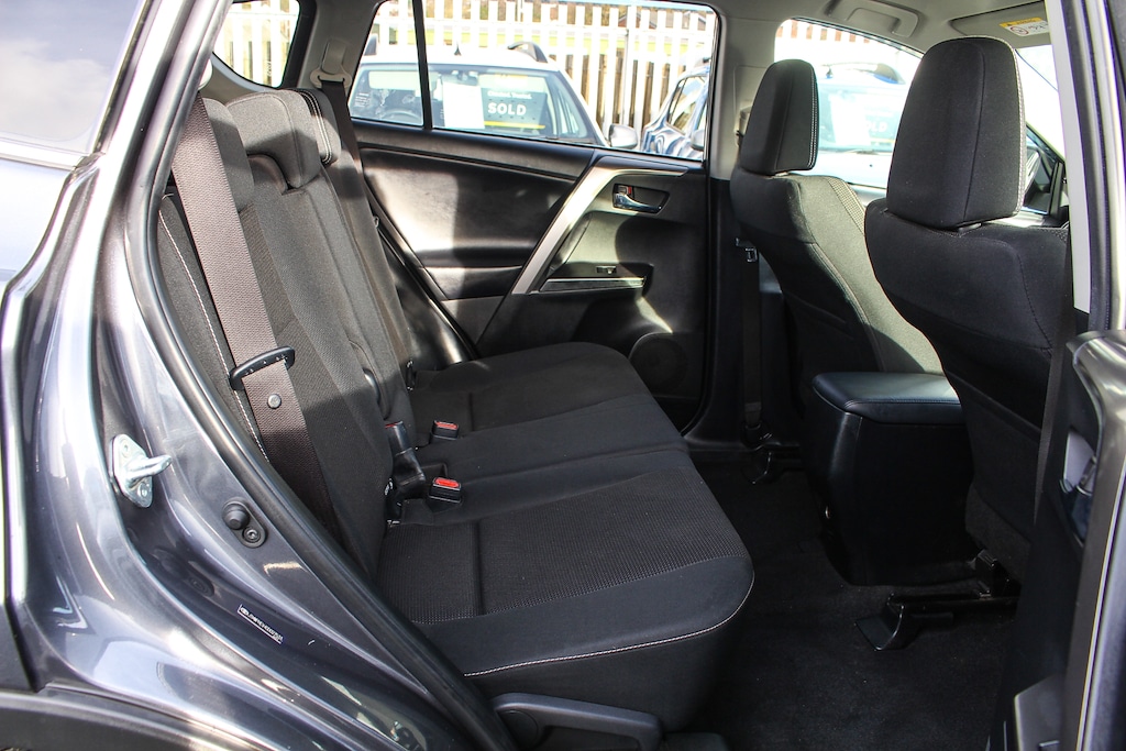 Used Toyota RAV4 2017 for sale - 76729946: Photo 29