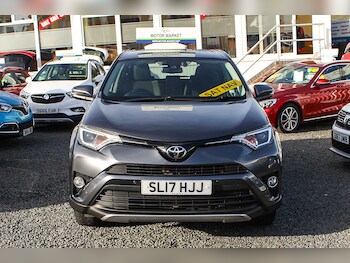 Used Toyota RAV4 2017 for sale - 76729946: Photo