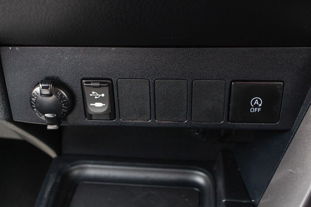 Used Toyota RAV4 2017 for sale - 76729946: Photo 39