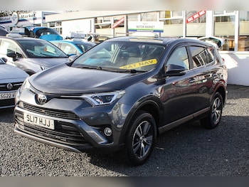 Used Toyota RAV4 2017 for sale - 76729946: Photo