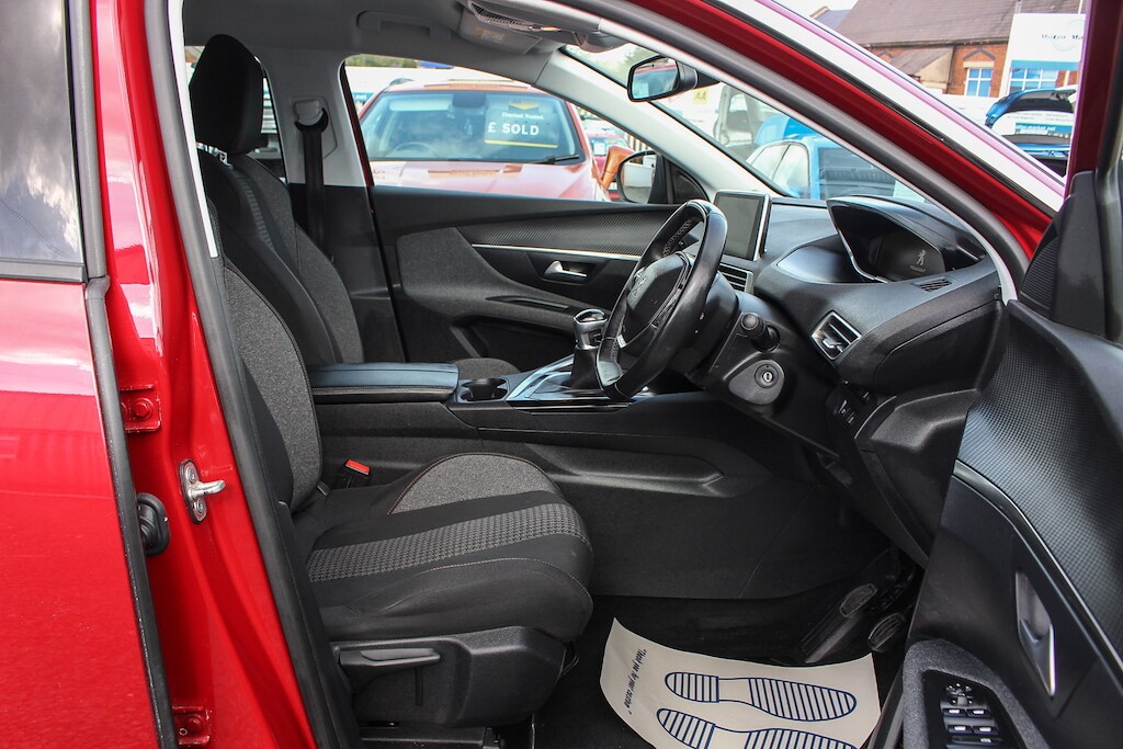 Used Peugeot 3008 2017 for sale - 76729965: Photo 14