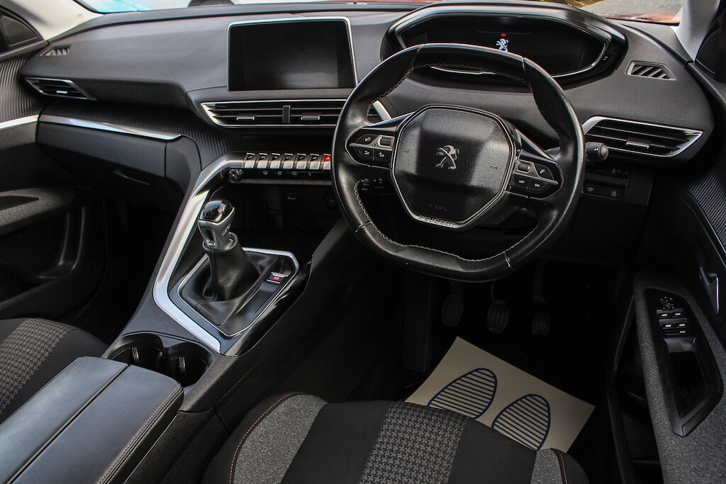Used Peugeot 3008 2017 for sale - 76729965: Photo 16
