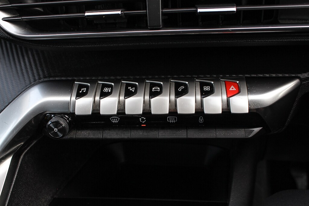 Used Peugeot 3008 2017 for sale - 76729965: Photo 44