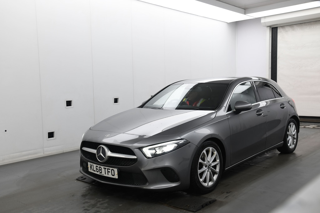 Used Mercedes-Benz A-Class 2019 for sale - 77942496: Photo 3