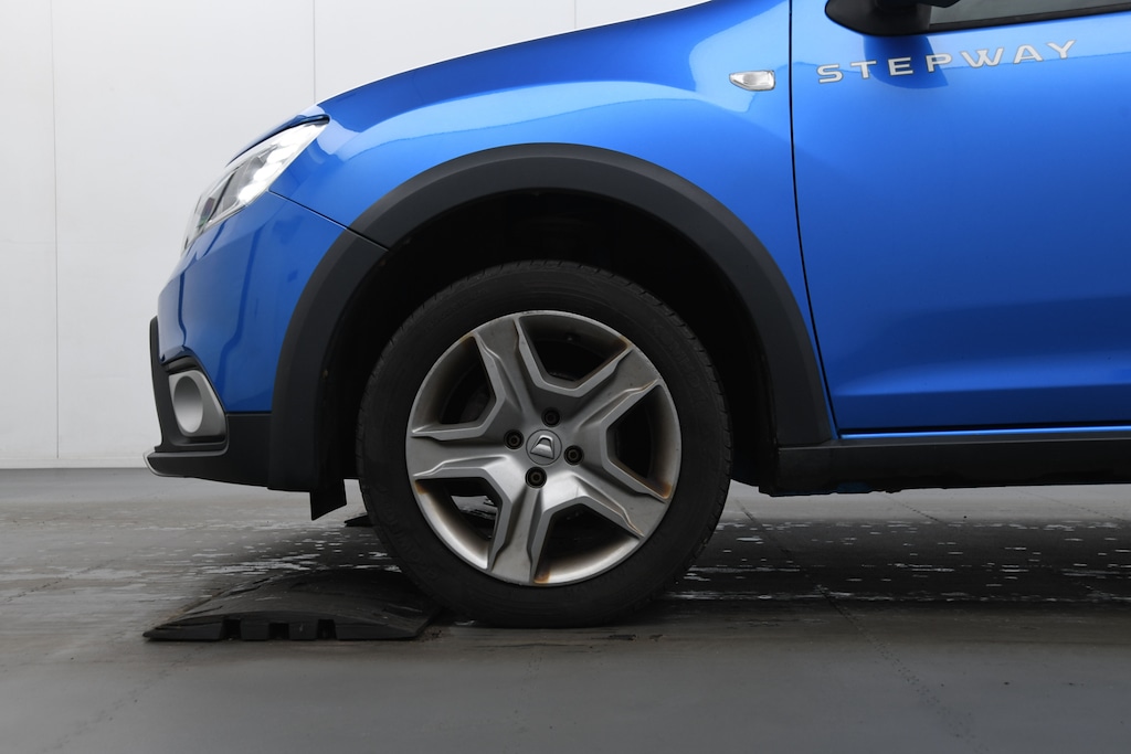 Used Dacia Sandero Stepway 2019 for sale - 77942506: Photo 9