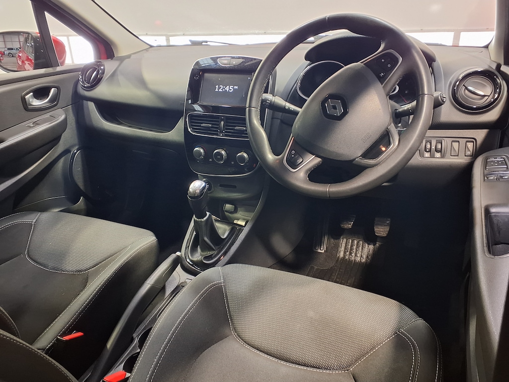 Used Renault Clio 2017 for sale - 76729982: Photo 10