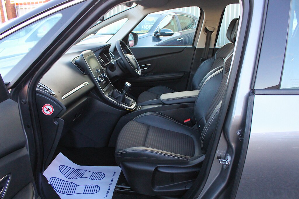 Used Renault Scenic 2018 for sale - 76729944: Photo 17