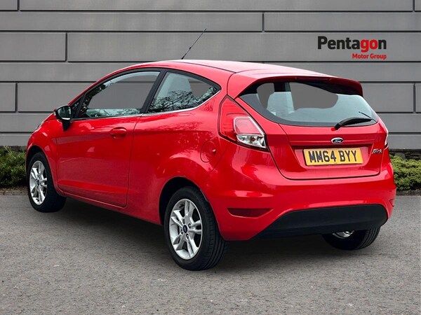 Used Ford Fiesta 2015 for sale - 76268077: Photo 2