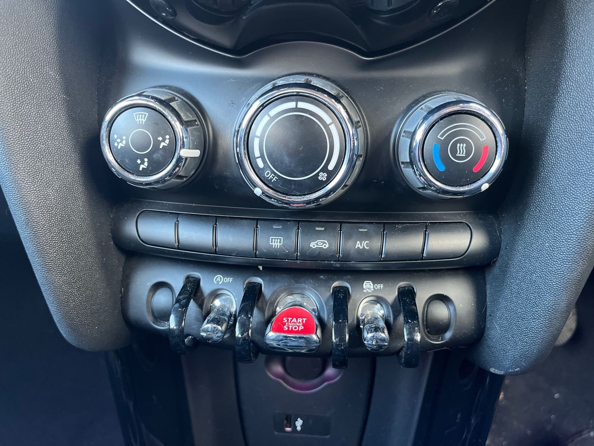 Used MINI Hatch 2018 for sale - 76119947: Photo 24