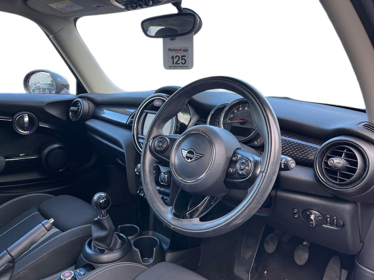 Used MINI Hatch 2018 for sale - 76119947: Photo 5