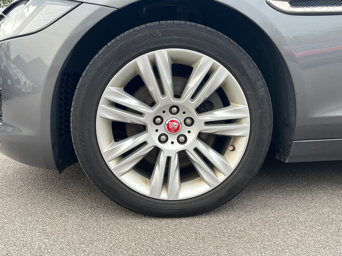 Used Jaguar XF 2017 for sale - 76197853: Photo 17