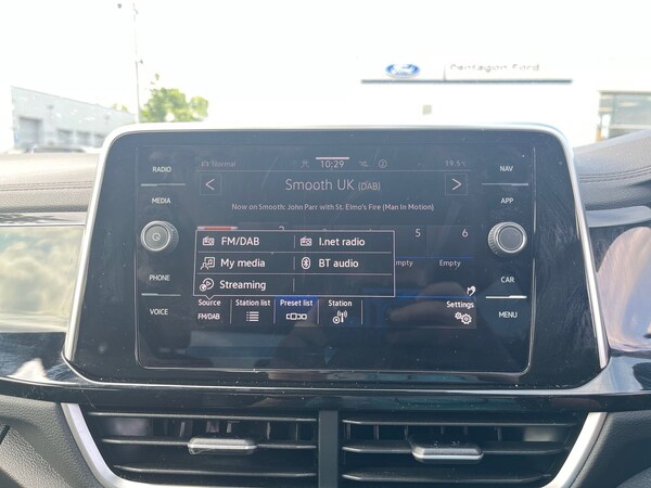 Used Volkswagen T-Roc 2023 for sale - 74992184: Photo 21