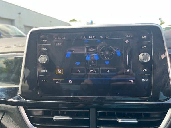 Used Volkswagen T-Roc 2023 for sale - 74992184: Photo 25