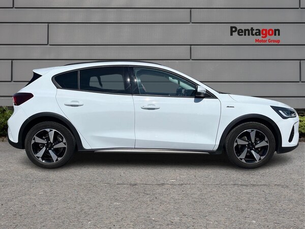 Used Ford Focus 2023 for sale - 75208356: Photo 13