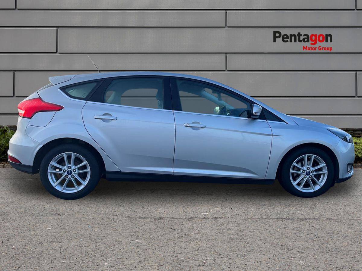 Used Ford Focus 2016 for sale - 76963089: Photo 13