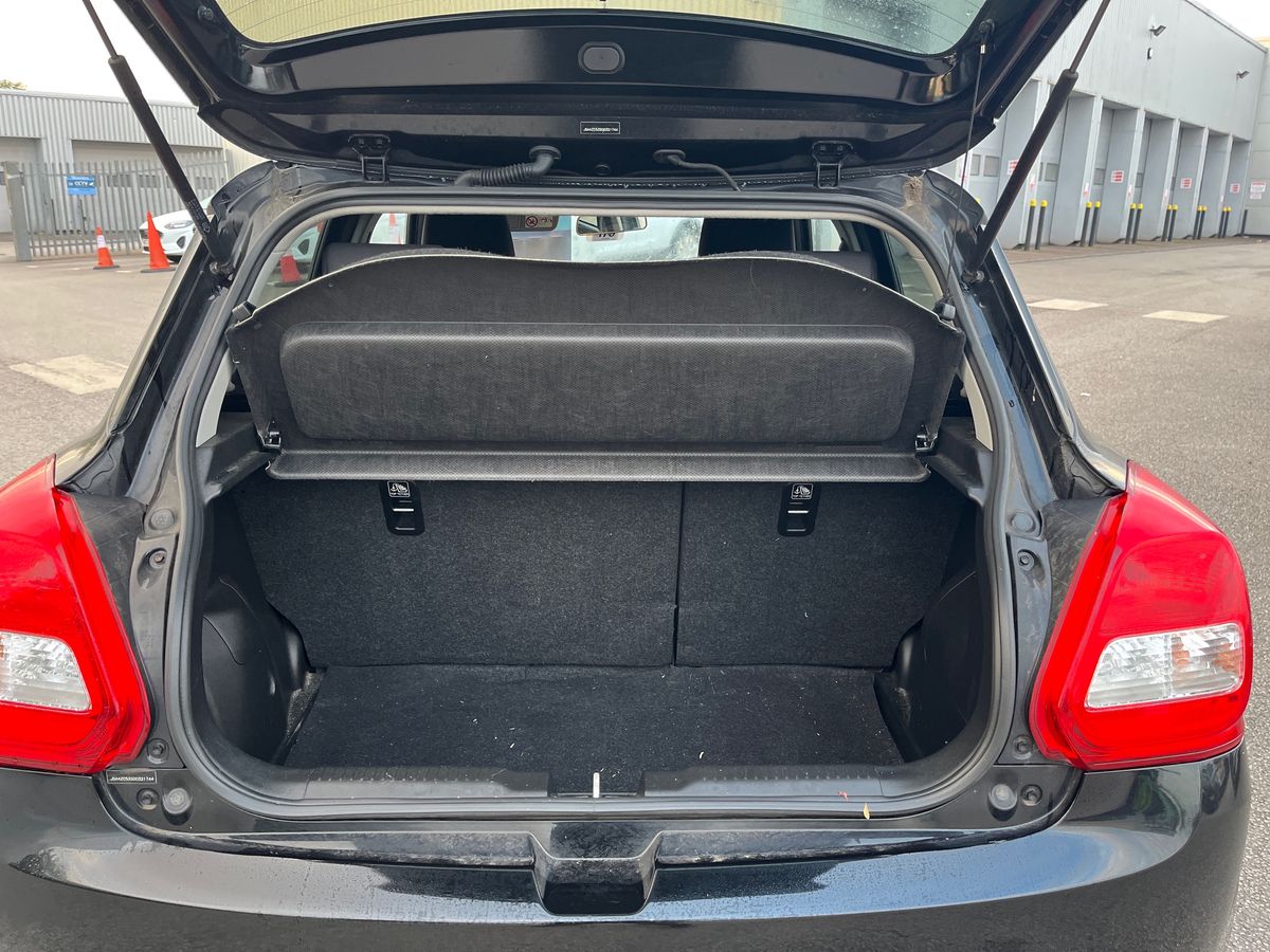 Used Suzuki Swift 2020 for sale - 76057444: Photo 11