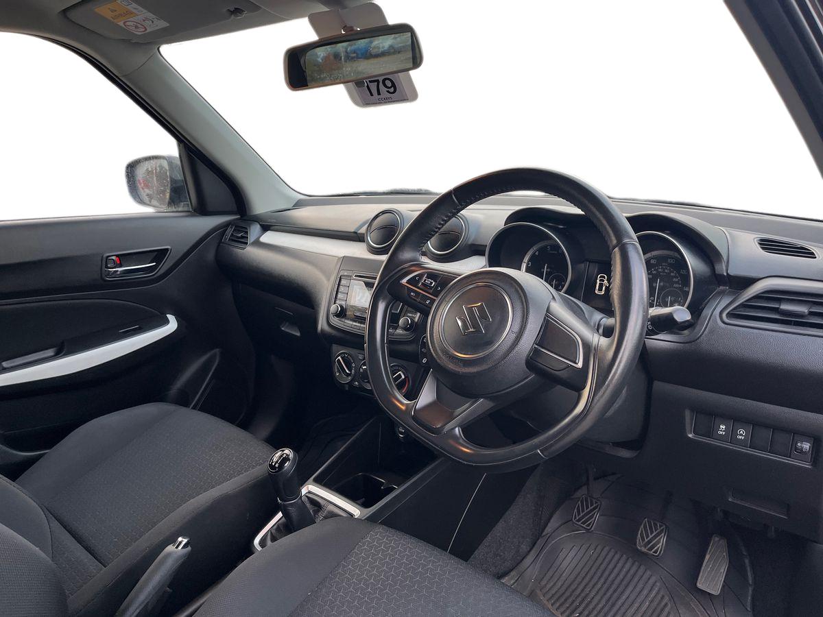 Used Suzuki Swift 2020 for sale - 76057444: Photo 5