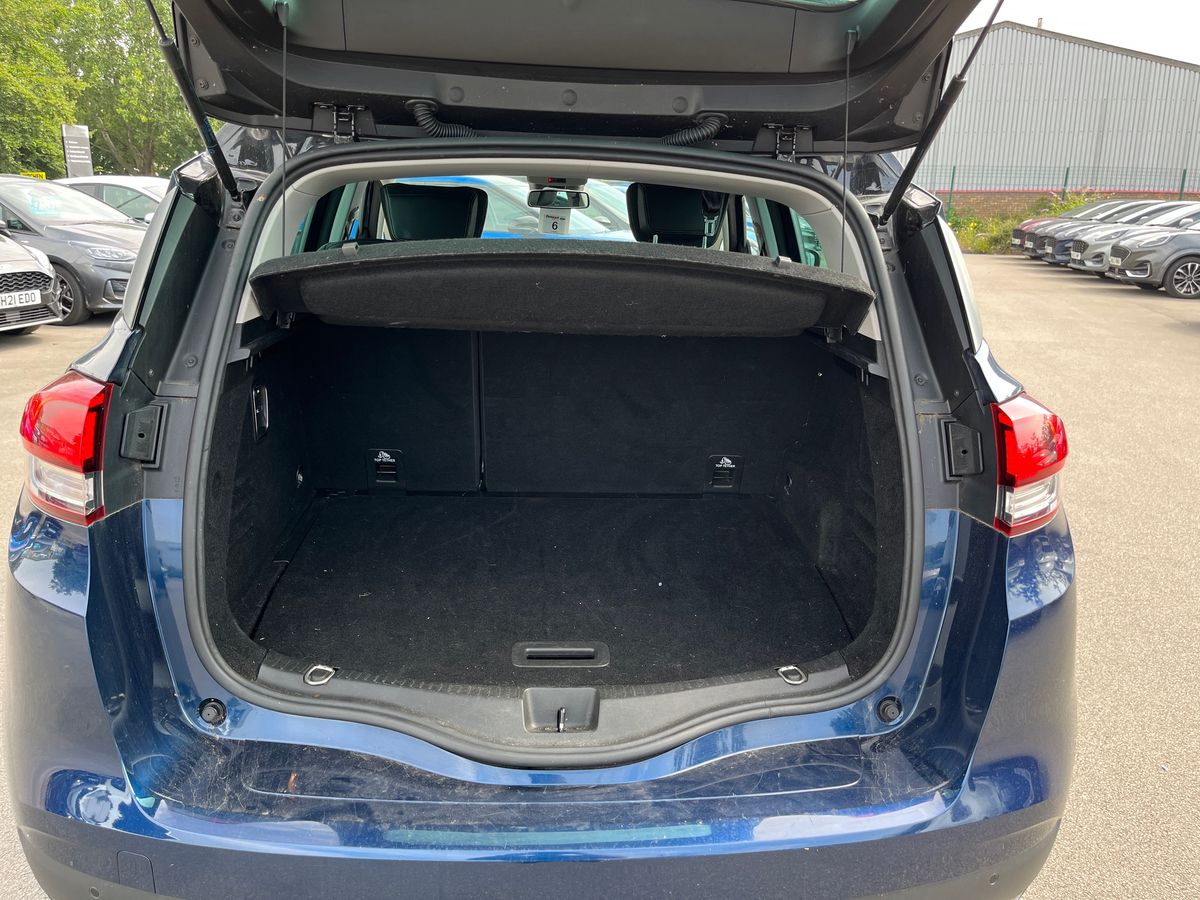 Used Renault Scenic 2017 for sale - 76421590: Photo 11