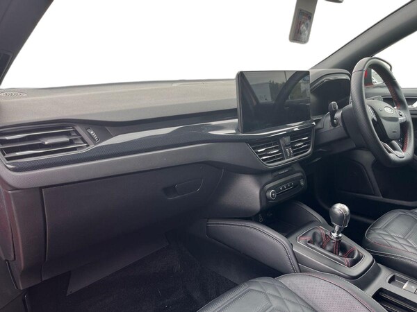 Used Ford Focus 2022 for sale - 76169837: Photo 8
