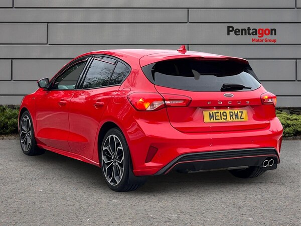 Used Ford Focus 2019 for sale - 76173822: Photo 2