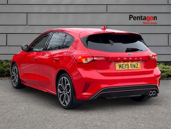 Used Ford Focus 2019 for sale - 76173822: Photo 2
