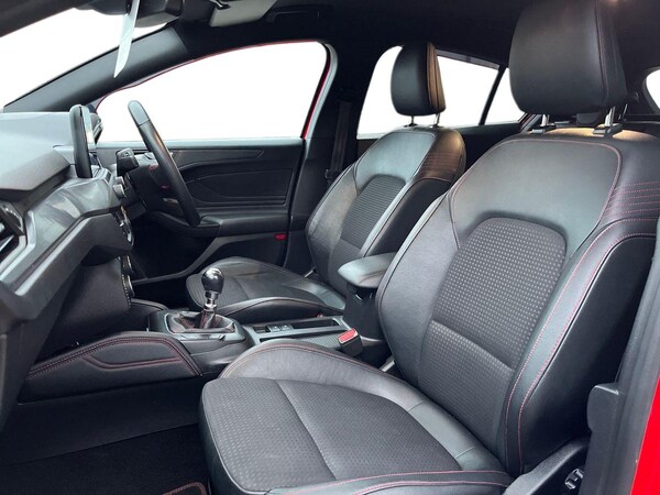 Used Ford Focus 2019 for sale - 76173822: Photo 9
