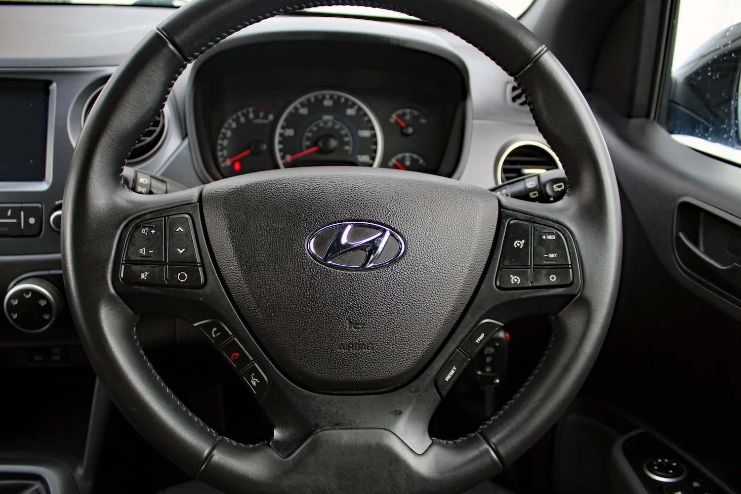 Used Hyundai i10 2018 for sale - 77609993: Photo 20