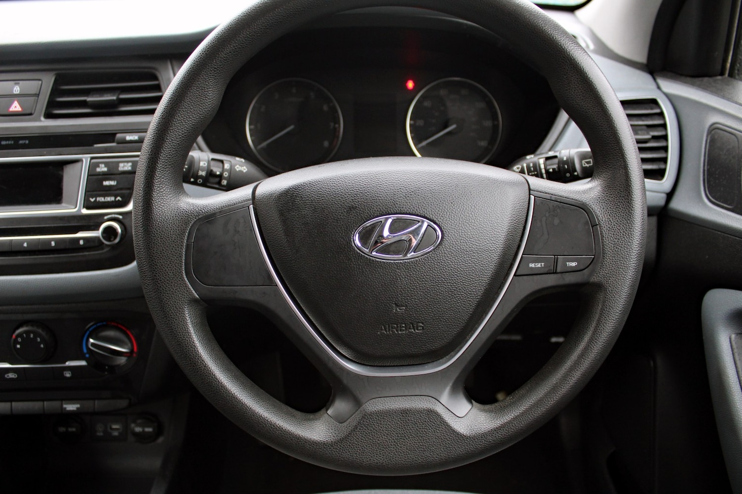 Used Hyundai i20 2015 for sale - 76656134: Photo 22