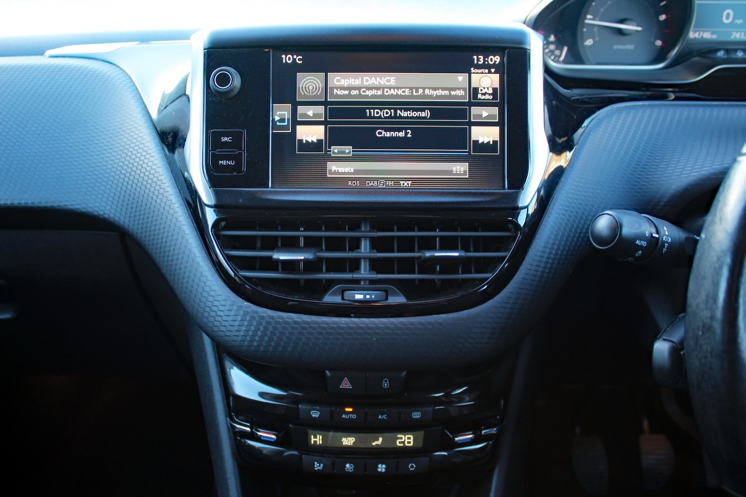 Used Peugeot 2008 2016 for sale - 76837027: Photo 20