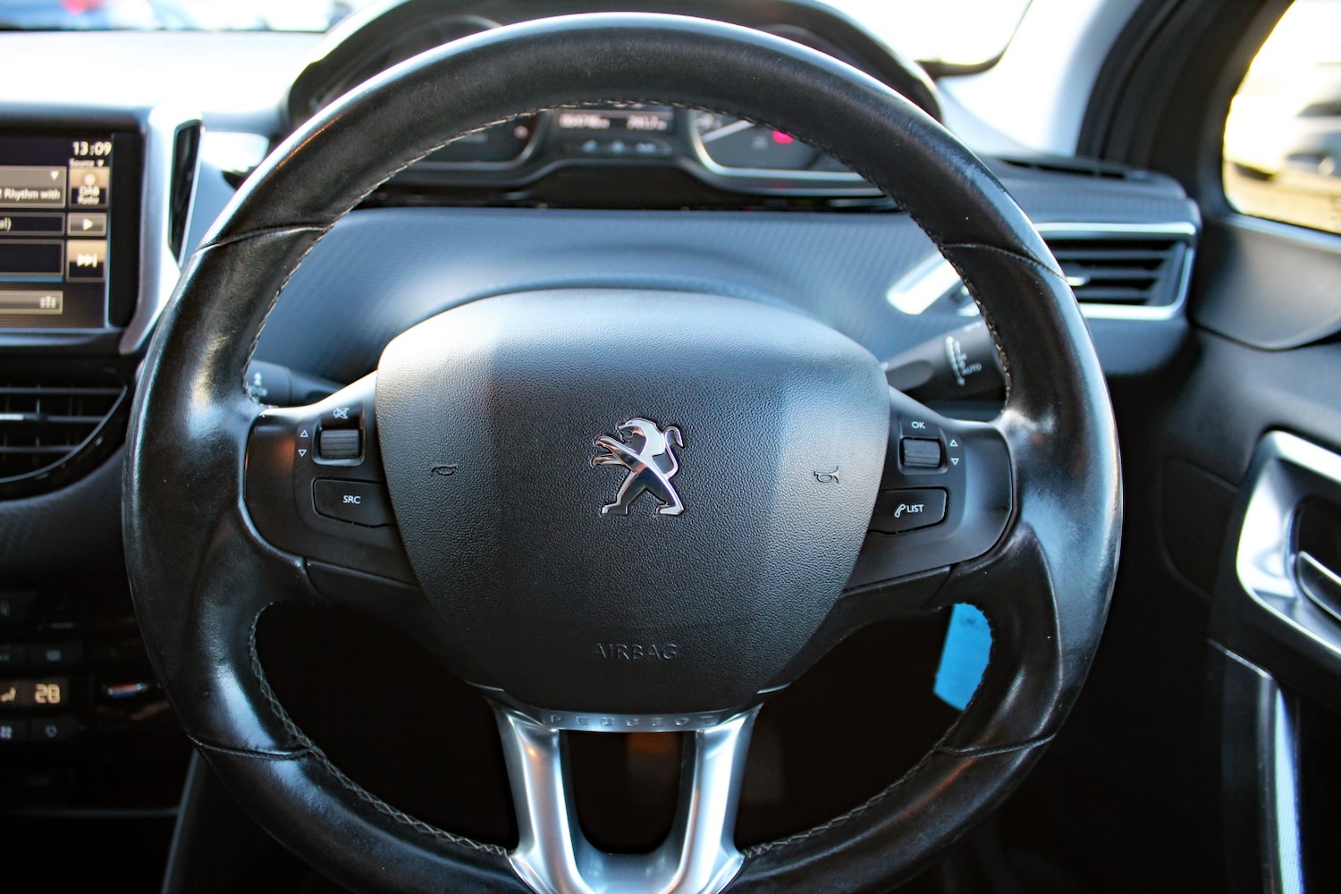 Used Peugeot 2008 2016 for sale - 76837027: Photo 21