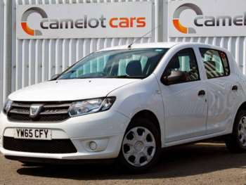 Used Dacia Sandero 2015 for sale - 74710990: Photo