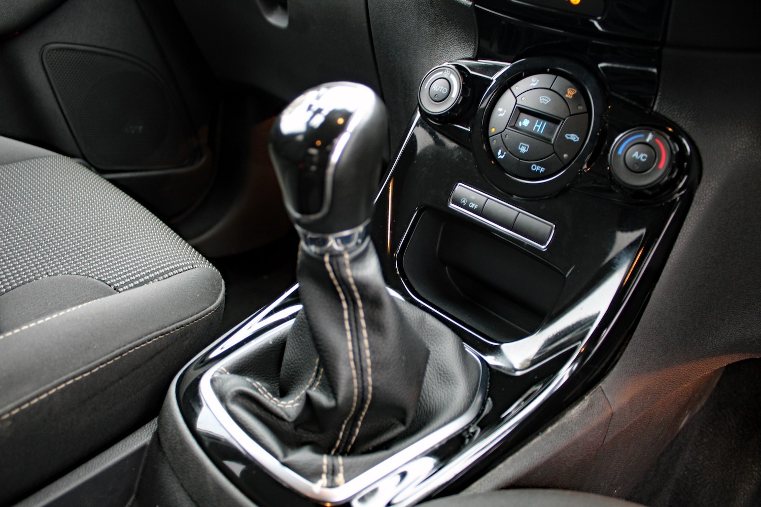 Used Ford Fiesta 2017 for sale - 76837075: Photo 24