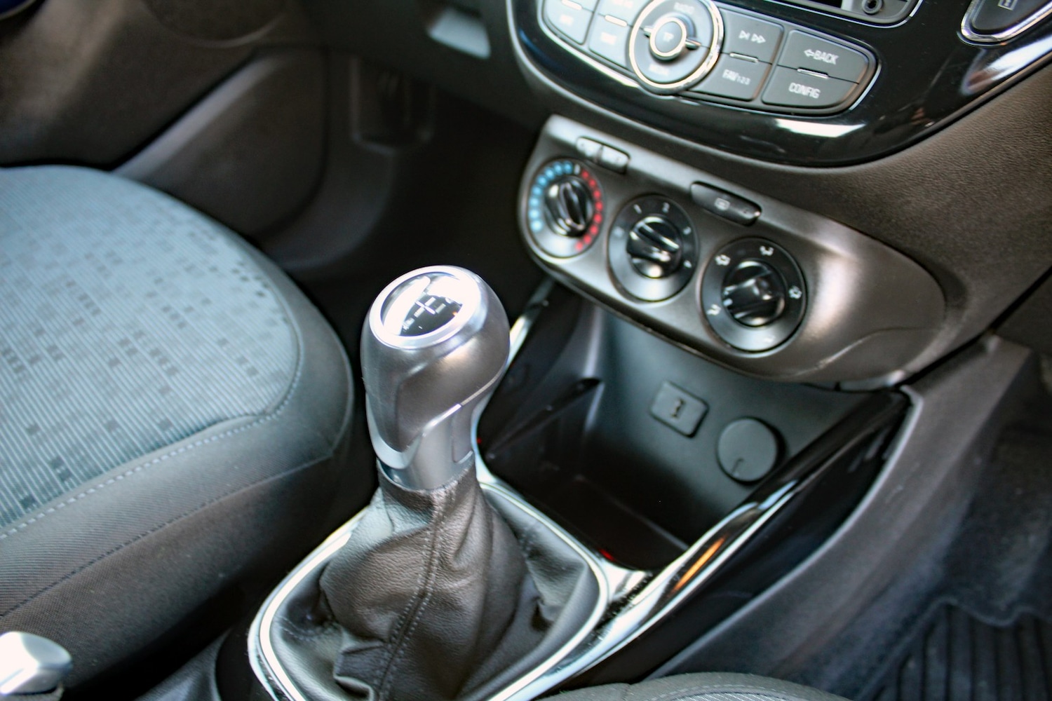 Used Vauxhall ADAM 2015 for sale - 76837085: Photo 22