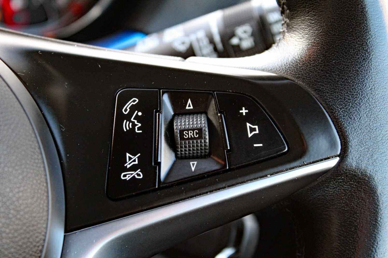 Used Vauxhall ADAM 2015 for sale - 76837085: Photo 25