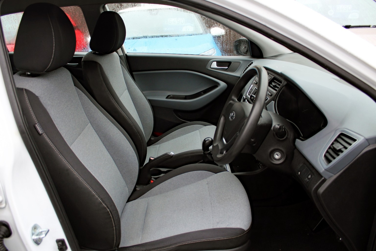 Used Hyundai i20 2015 for sale - 77423401: Photo 15